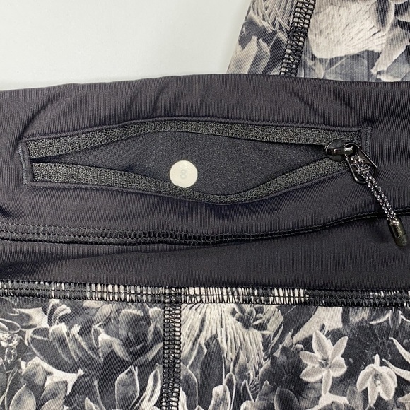 Lululemon Run Inspire Crop II Flowaunga Black Angel Wing Pants Size 8 - Picture 8 of 8
